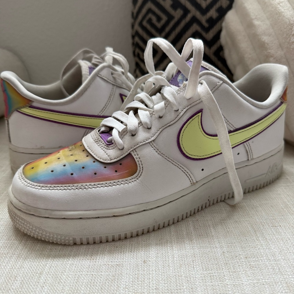Nike  8.5 Rainbow White Sneakers